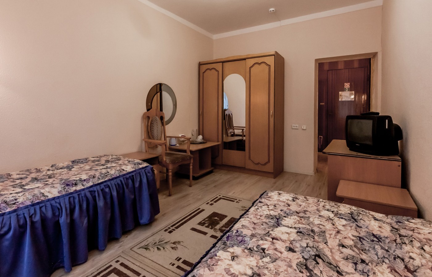 Эконом 2-местный  "твин"  без балкона