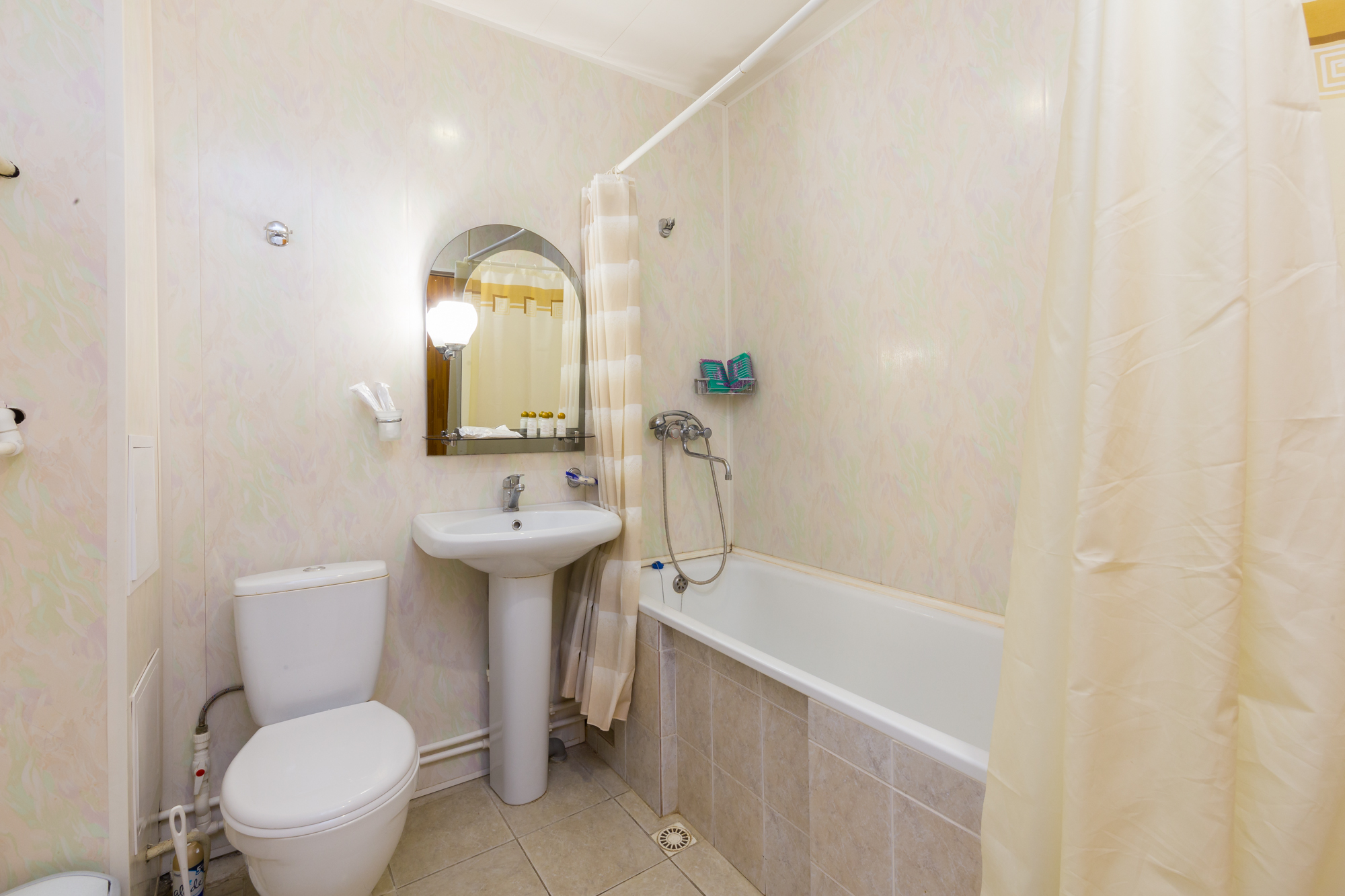 Люкс 2-местный 2-комнатный корп.1 (л2м2к1)