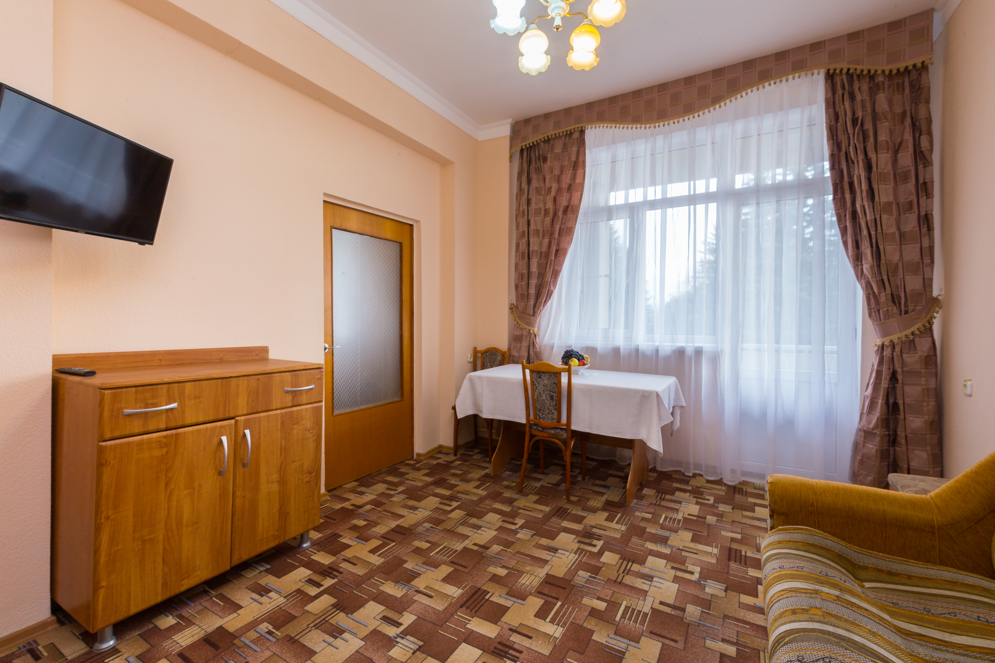 Студия  2-местная 2-комнатная в корп.горный (с2м2кг)