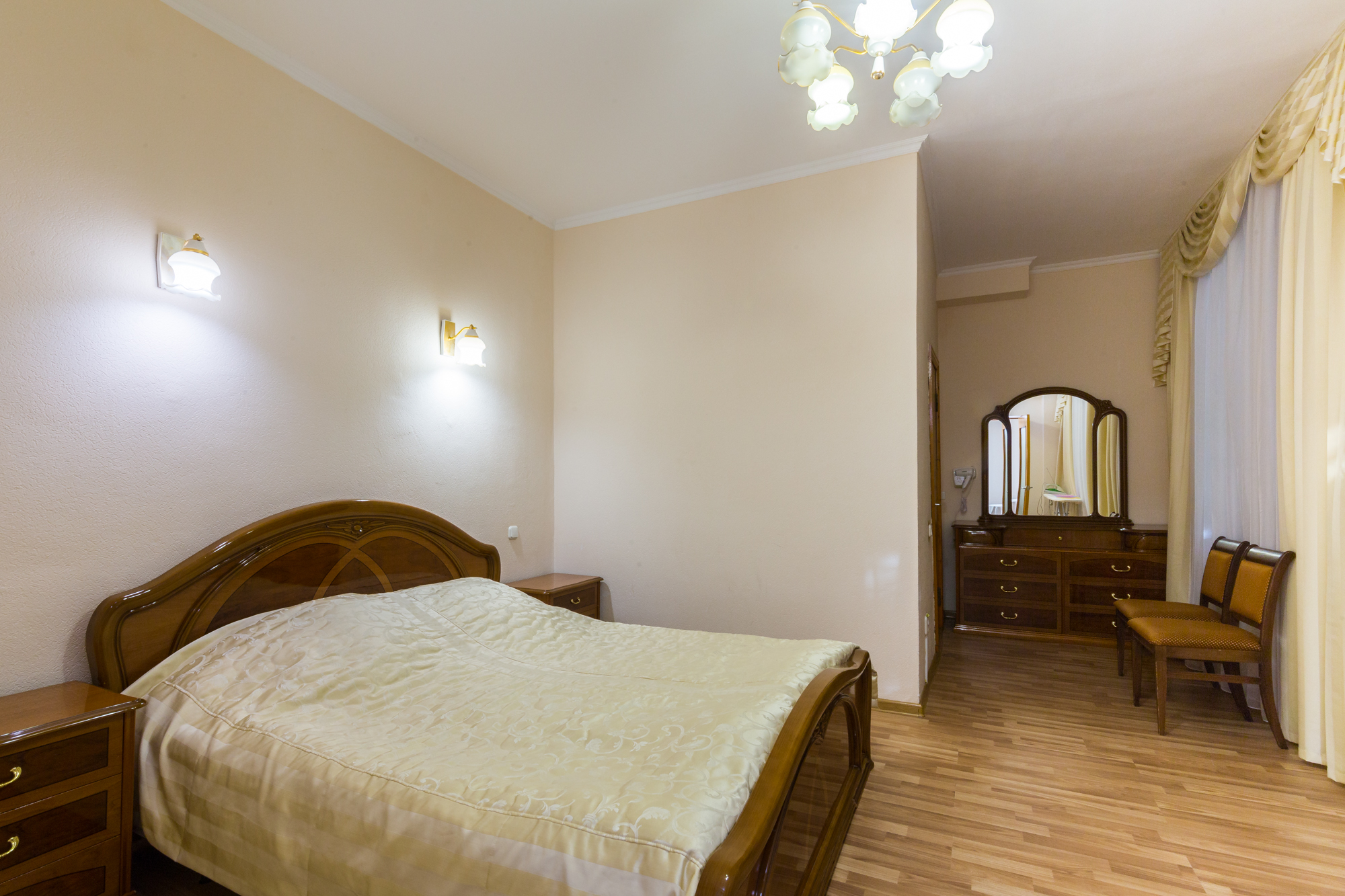 Люкс 2-местный 2-комнатный корп.горный