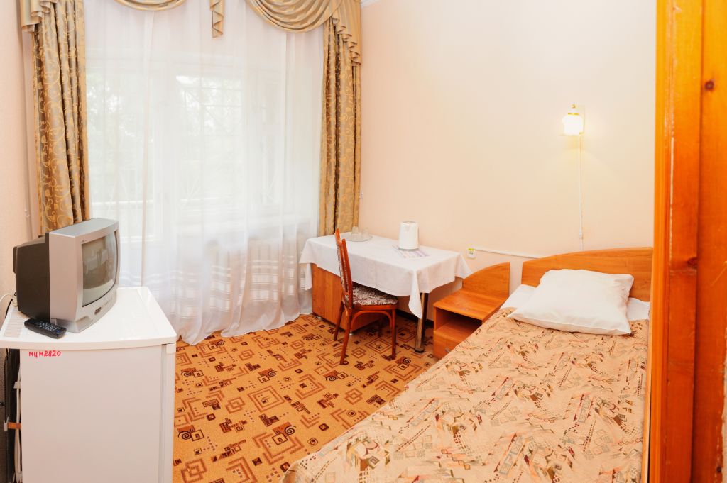 Стандартный 1-местный 2 категории 1-комнатный корп. горный (2к1м1кг)