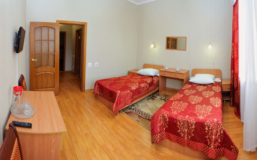 Стандартный 2-местный 1 категории 1-комнатный корп. горный (1к2м1кг) 