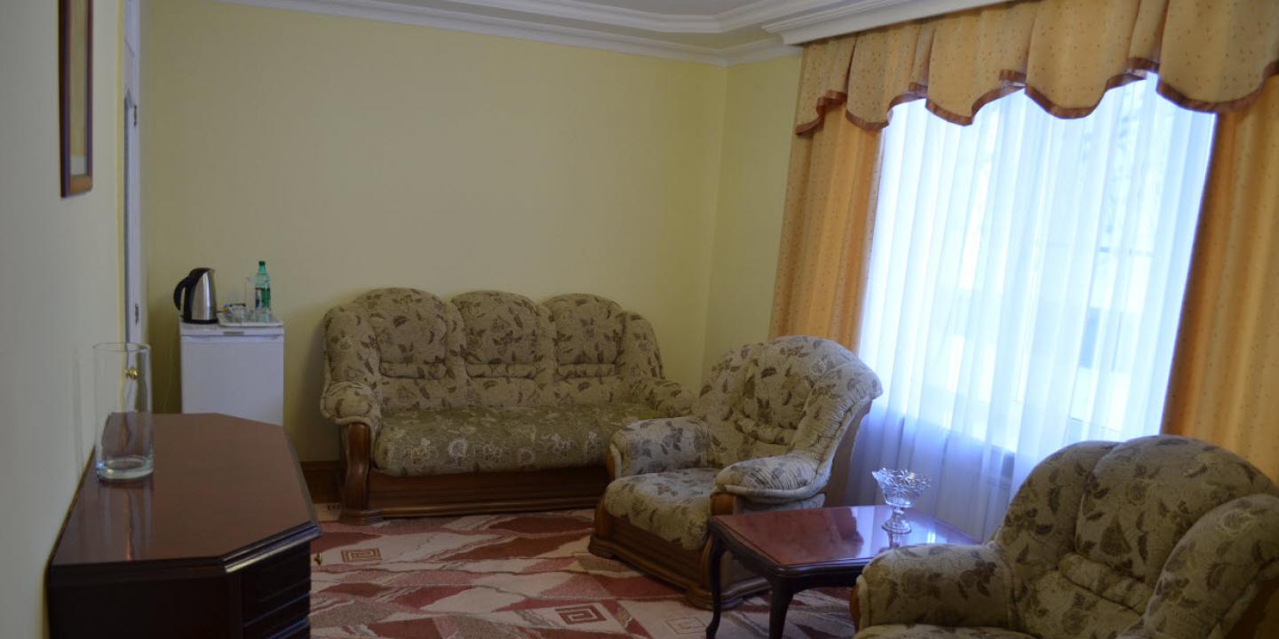 Люкс-корпус люкс 2 местный 2 комнатный 1 категории на 1 эт. в к.5