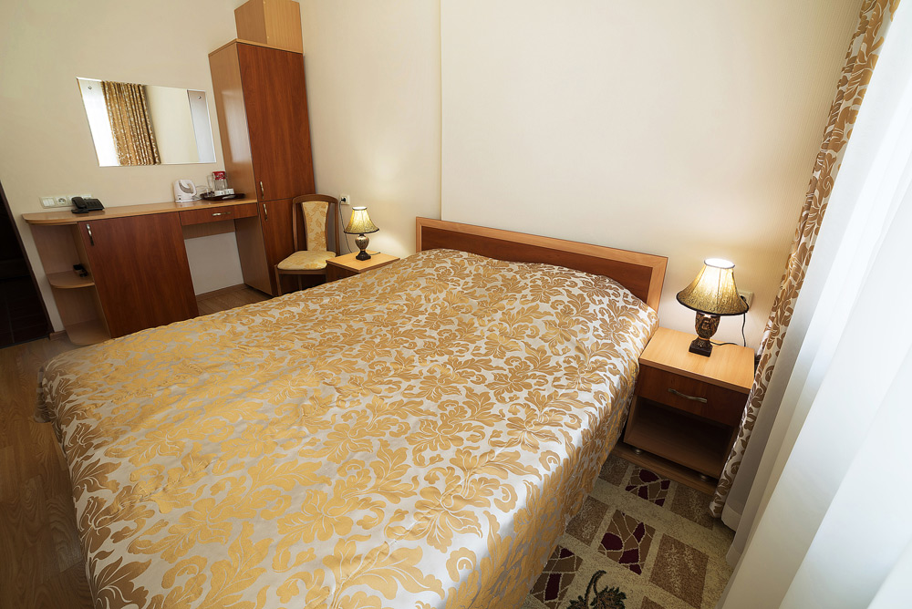 1 категория 1 место в 2-местном  номере с подселением