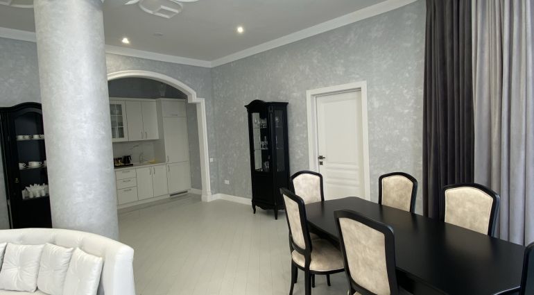 Апартаменты  2-местные трехкомнатные 506/407