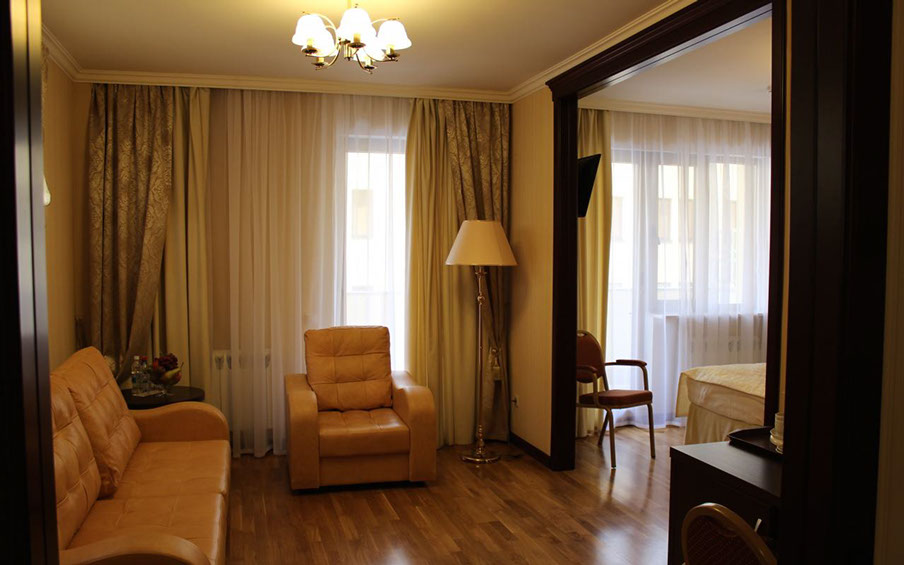 Люкс сюит 2-местный 2-комнатный 