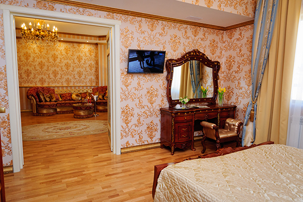 Люкс королевский 2-местный 2-комнатный 85 м2