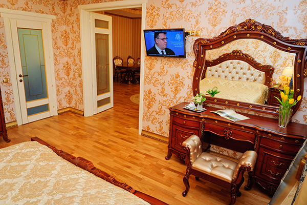 Люкс королевский 2-местный 2-комнатный 85 м2