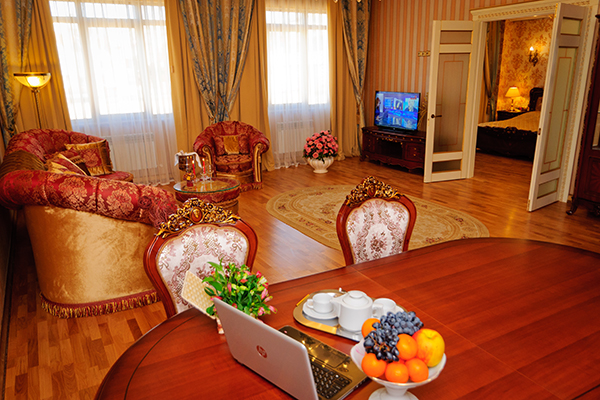 Люкс королевский 2-местный 2-комнатный 85 м2