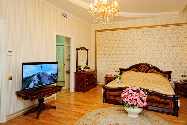 Люкс студия 1-комнатный (45 м.кв.)   на 6 этаже