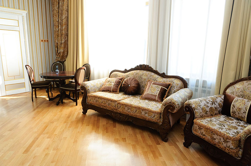 Люкс посольский 2-комнатный 2-местный, 65 м.кв. на 6 этаже