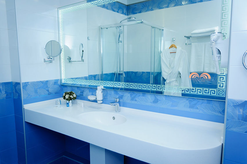 Люкс посольский 2-комнатный 2-местный, 65 м.кв. на 6 этаже