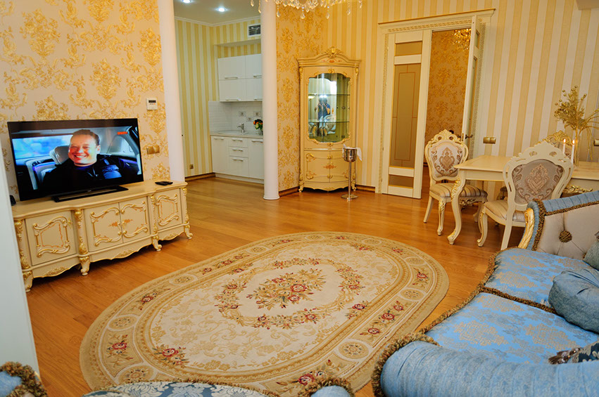 Люкс золотой 3-комнатный 4-местный с кухней, 118 м2