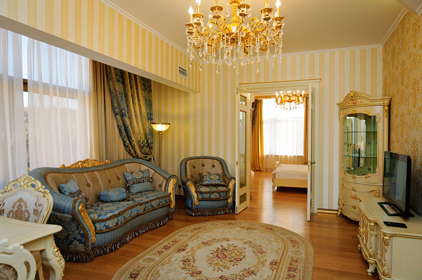 Люкс золотой 3-комнатный 4-местный с кухней, 118 м2